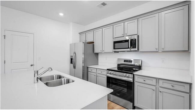 Photo - 139 Shenandoah Ln