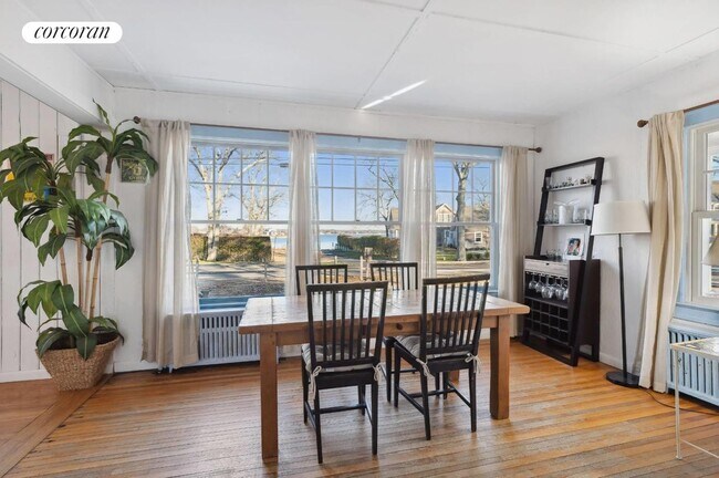 Photo - 8 E Brander Pkwy