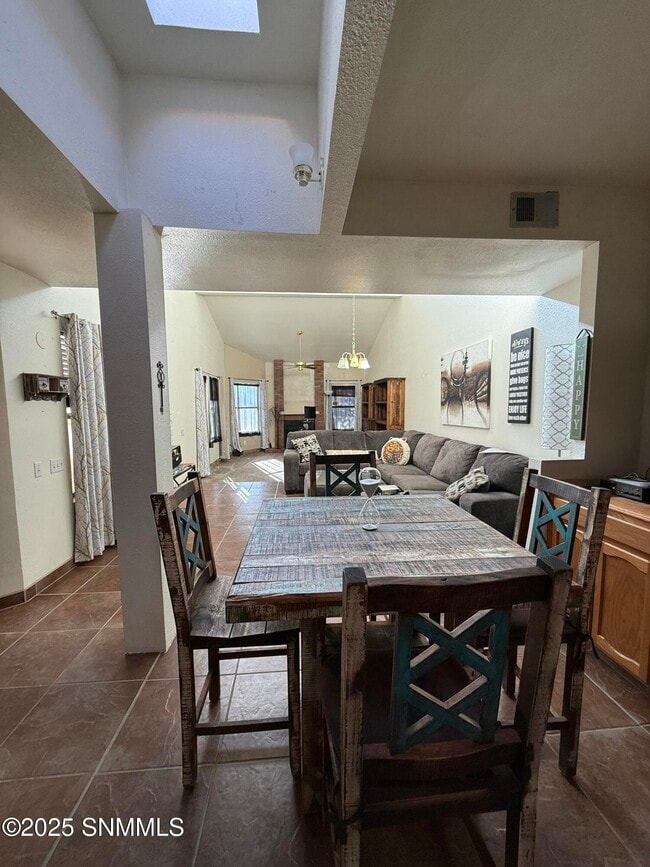 Photo - 3234 Highridge St