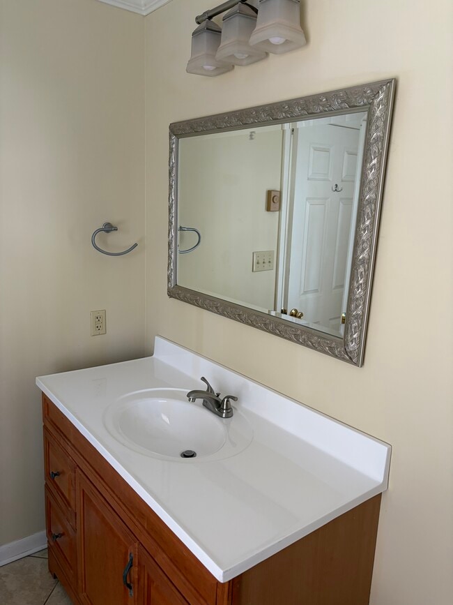 Photo - 16348 Woodcliffe Dr