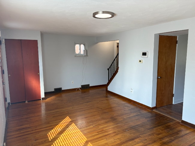 Photo - 1405 Belasco Ave