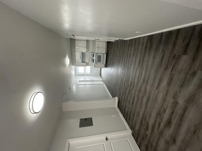 Photo - 262 Grand St