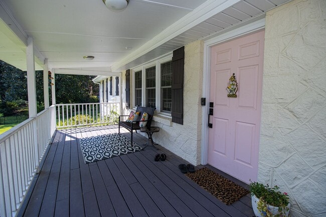 Photo - 4112 Spring Hill Road