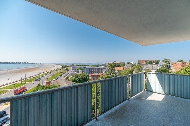 Vista desde el balcón - 300 Lynn Shore Dr Unidad 1004