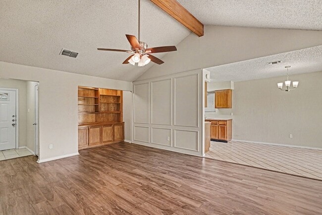 Photo - 2608 Green Ridge St