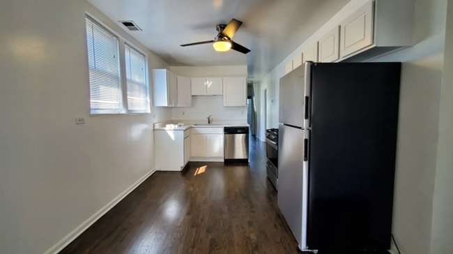Photo - 3414 N Seeley Ave Unit 3