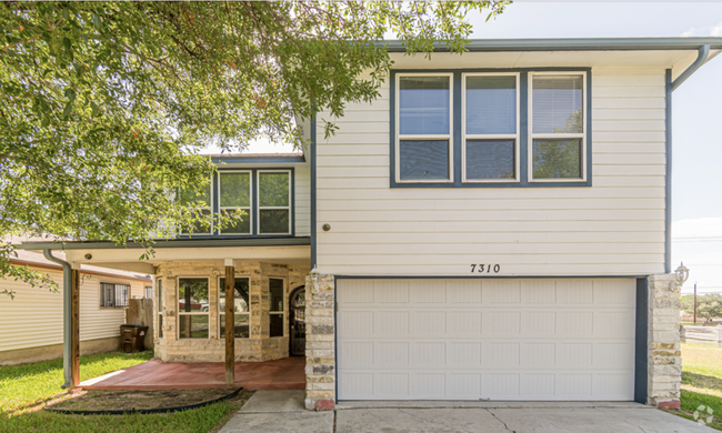 Building Photo - 7310 Grassy Trail Rental