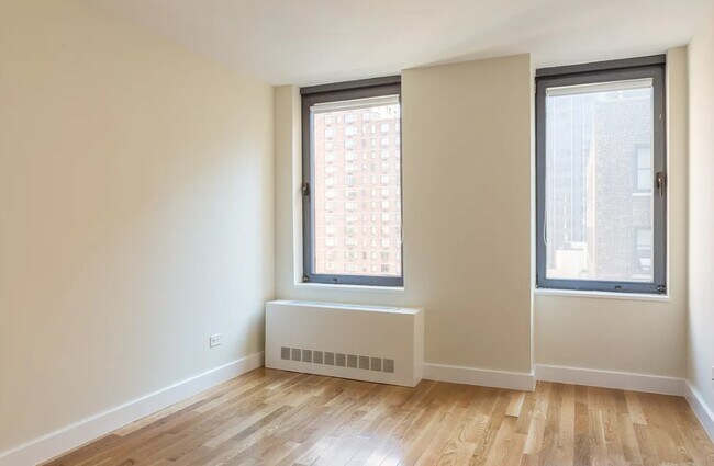 Photo - 251 W 48th St Unit 11C
