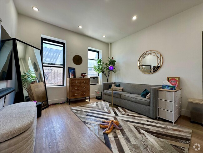 Building Photo - 345 Bedford Ave Unit E1 Rental