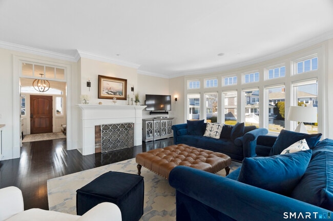 159 S Shore Ave