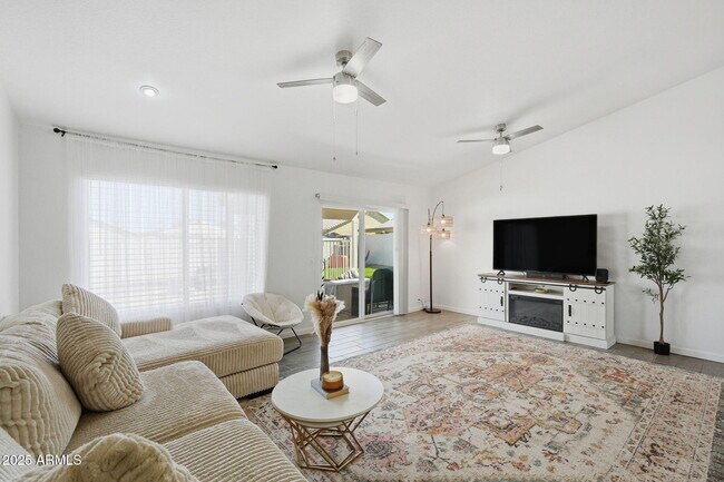 Photo - 6411 N 81st Dr