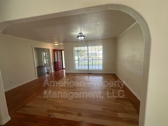 Photo - 3812 S Dogwood Ave