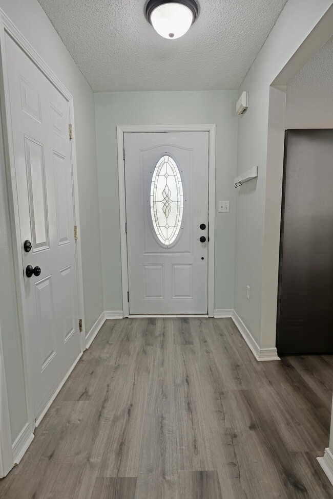 Photo - 2345 Ortega St