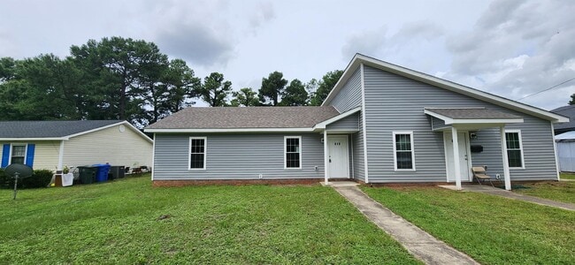 Building Photo - 610 Miller Ave