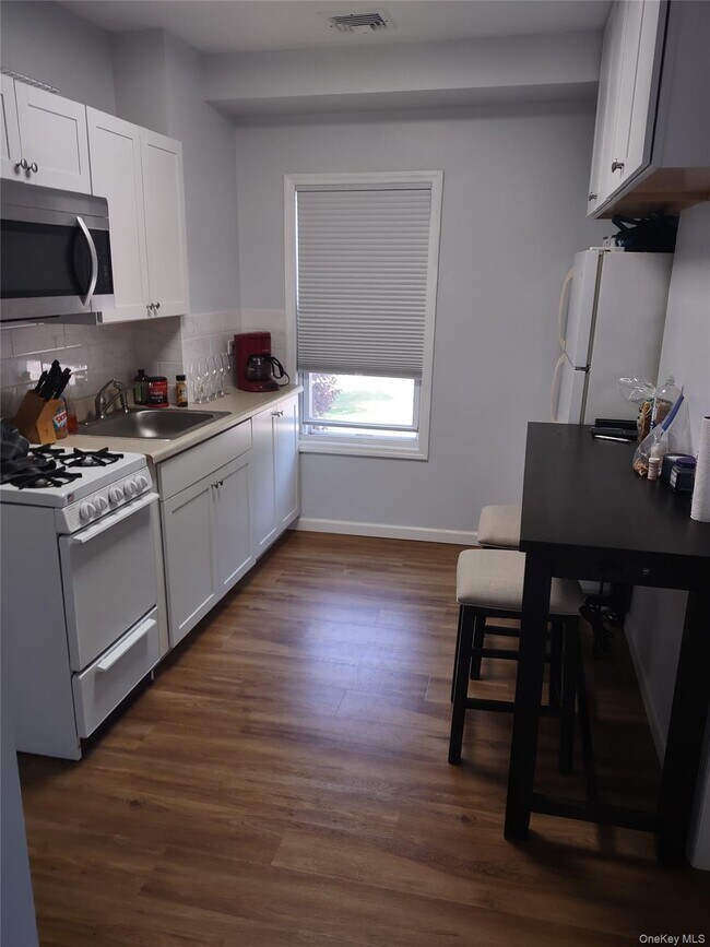 Photo - 40 Tyler Ave Unit 4D