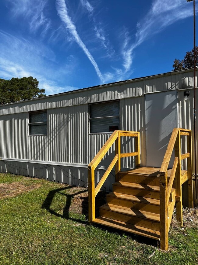Building Photo - 113 Grace Park Ln