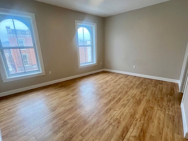 Photo - Putnam Winslow– $1,020 – 1 Bathroom Studio, 325 SQ.FT. – UTILITIES INCLUDED, Available Immediately Unit 301