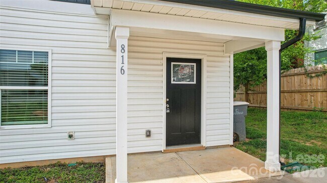 Photo - 816 Fairview St