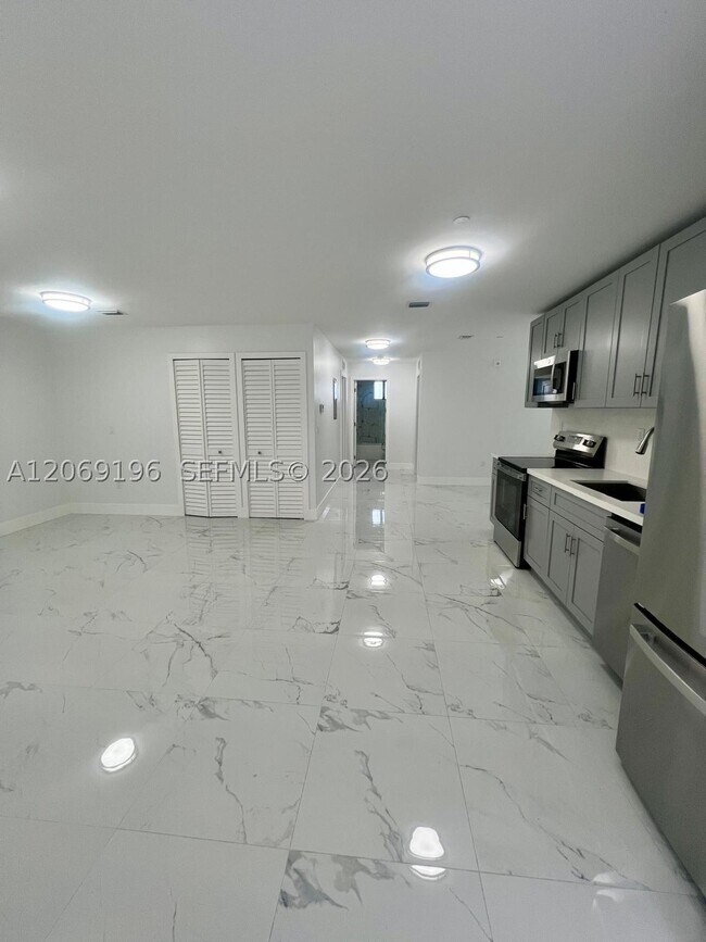 Photo - 1860 NW 19th St Unit 201