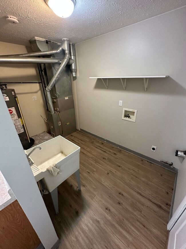 Photo - 619 Miriam Ave