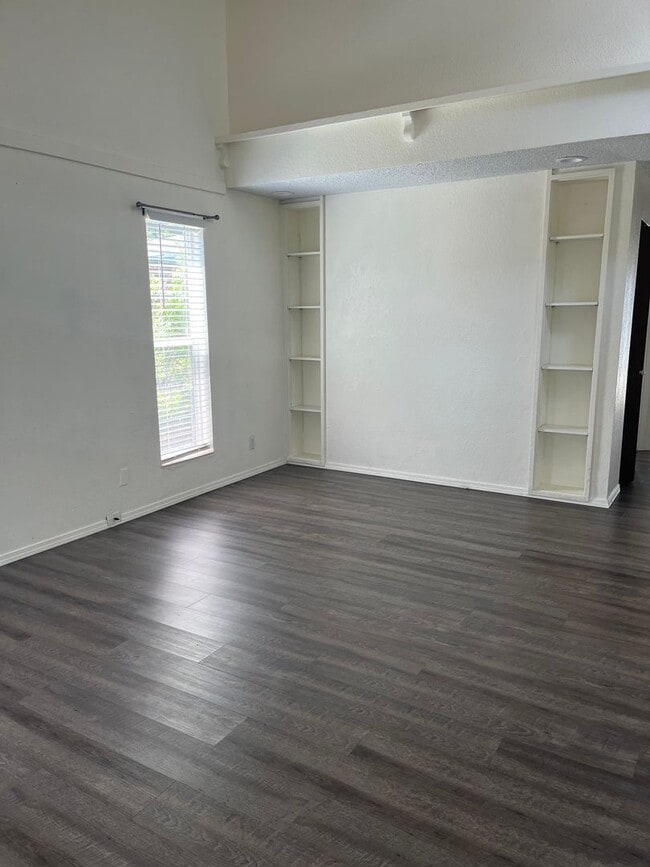 Photo - 417-419 N Columbus Ave Unit 417