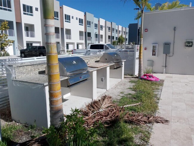 Photo - 2555 NE 193rd St Unit 2204