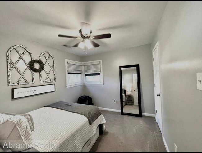 Photo - 5552 Aurora Dr