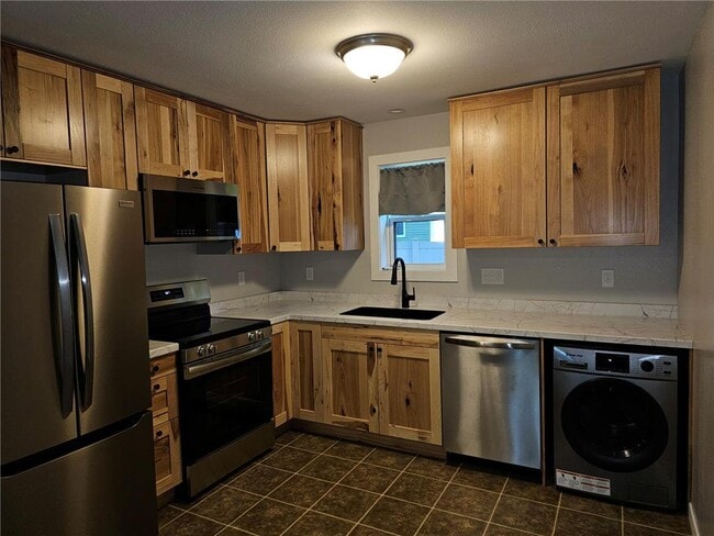 Photo - 154 3rd Ave