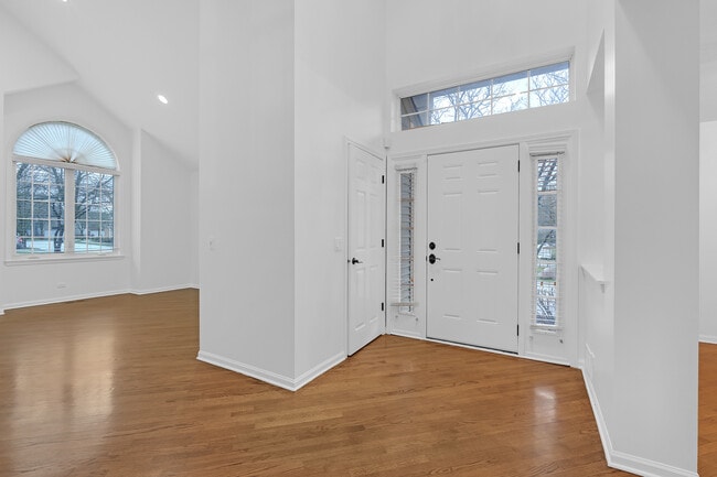 Photo - 141 Manchester Ct