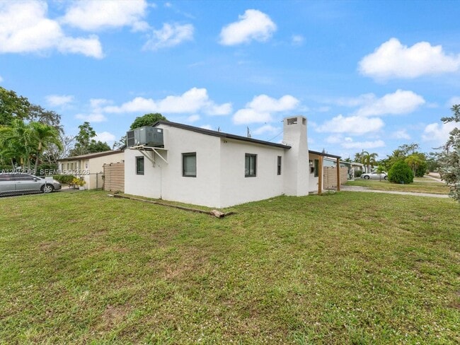 Photo - 6161 NE 7th Ave