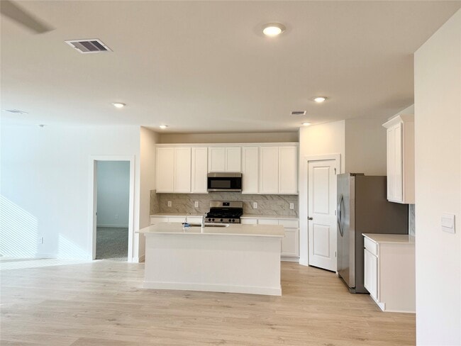 Photo - 30751 Wicklow Gdns Dr