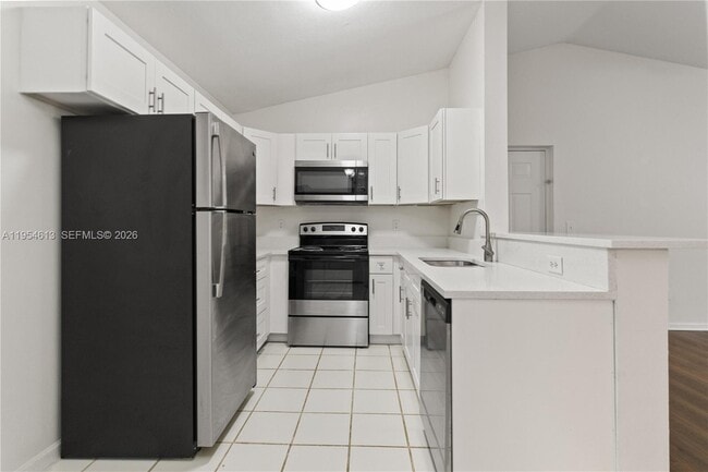 Building Photo - 5570 NW 61st St Unit 924