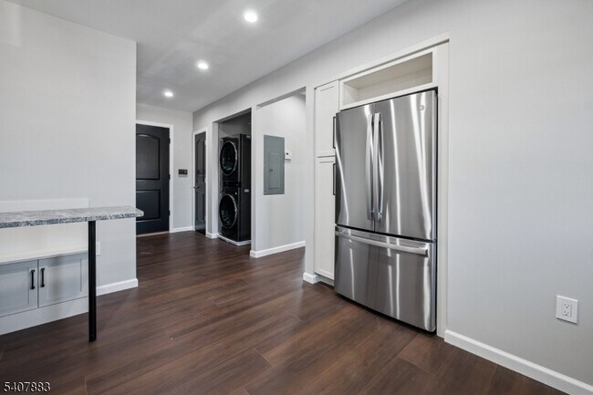 Photo - 266 Morris Ave Unit 2