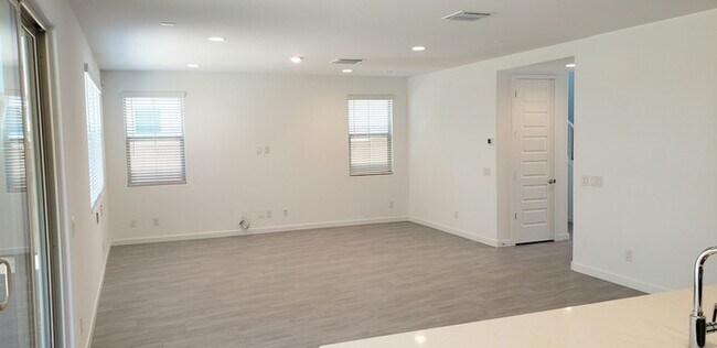 Photo - 6 month NEW BELLAMY!