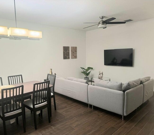Building Photo - 1129 NW 41st Ln Rental