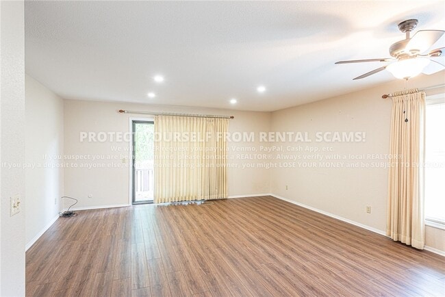 41 Melinda Ln