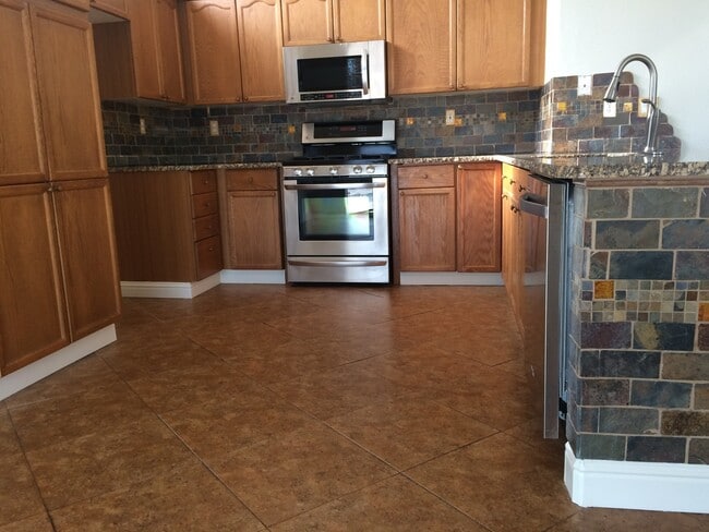 Photo - Darling 3 bedroom in Wingfield Springs