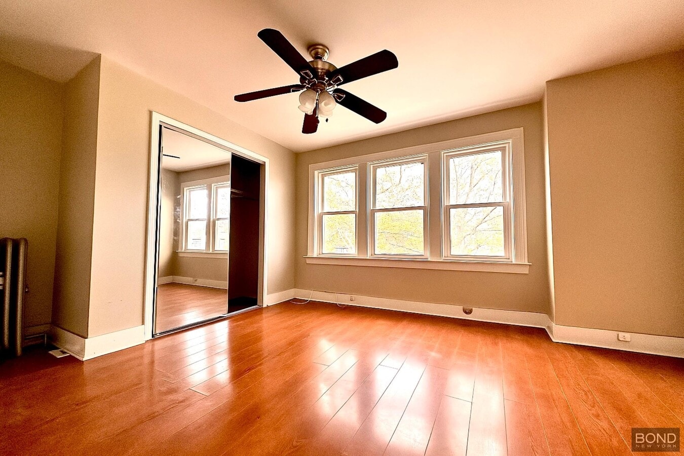 207th Street - 207th Street