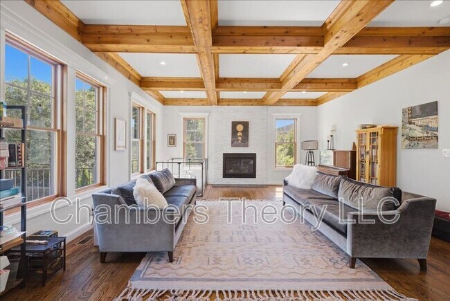 Photo - 7010 Girard St