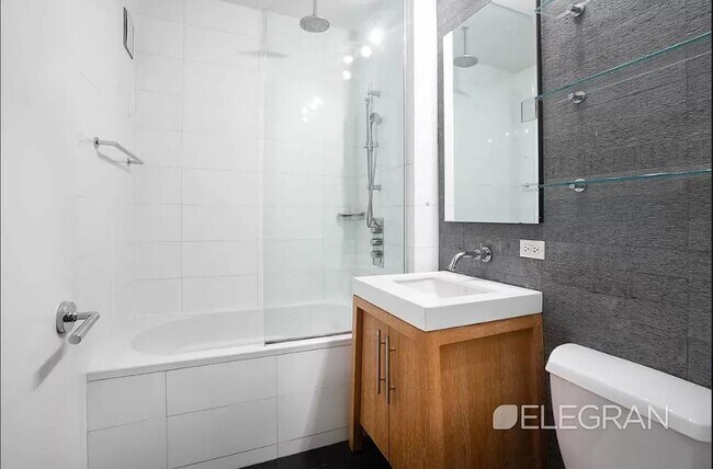 Photo - 88 Greenwich St Unit 812