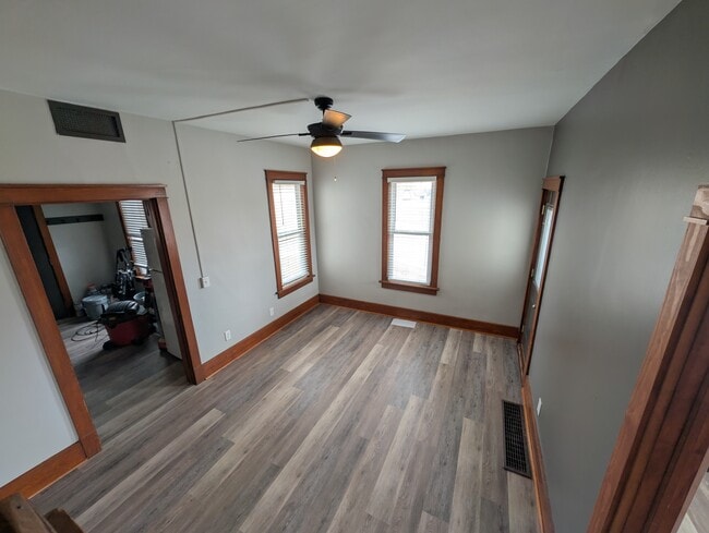 Photo - 1865 Grace St