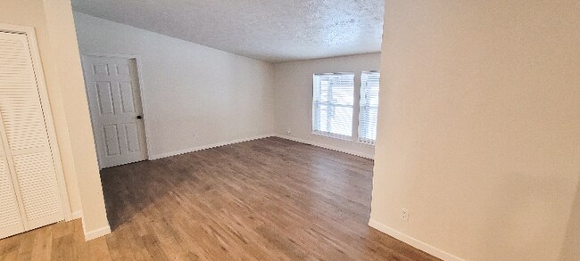 Photo - 1130 Valley Manor Ct Unit B