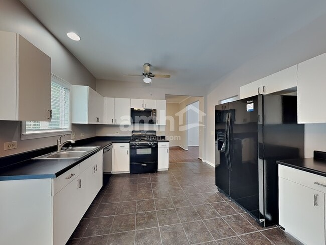 Photo - 8601 Sycamore Ct