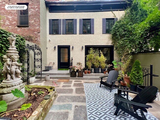 Photo - 405 W 44th St Apartment