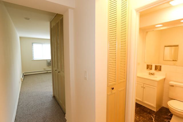 Photo - 510 W Roscoe St Unit J07P