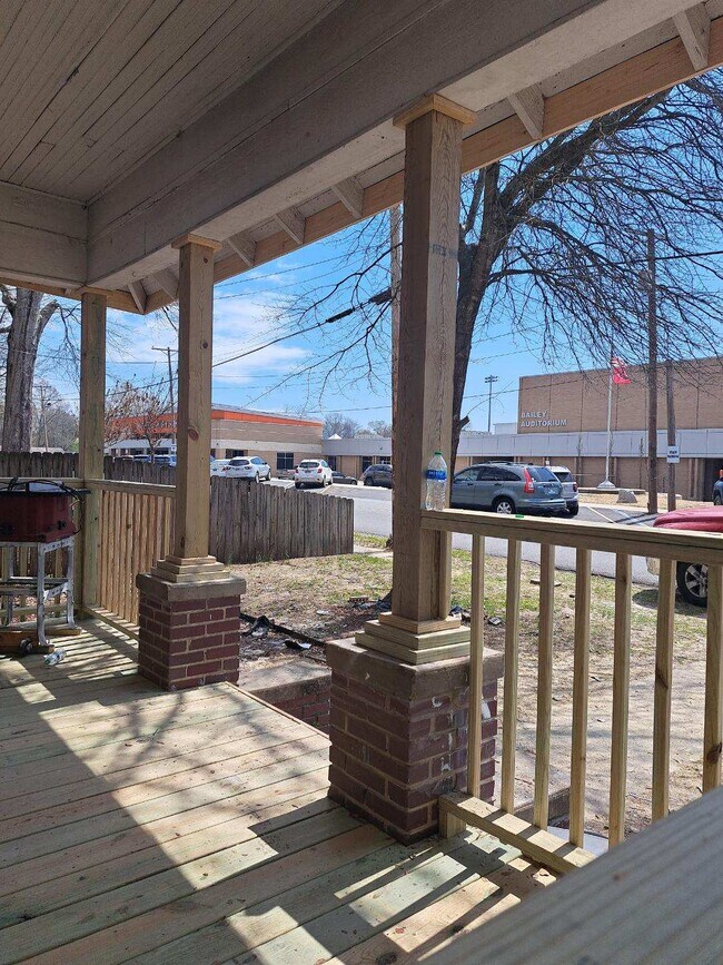 Photo - 514 E Highland Ave