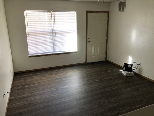 Living Room - C&W Remington Park Apartments