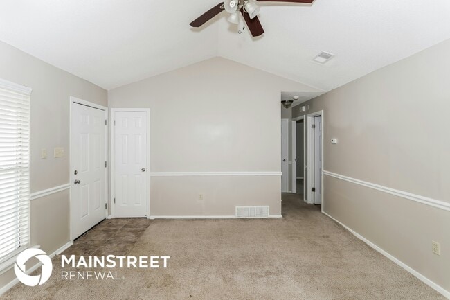 Photo - 6295 Cornwall Rd