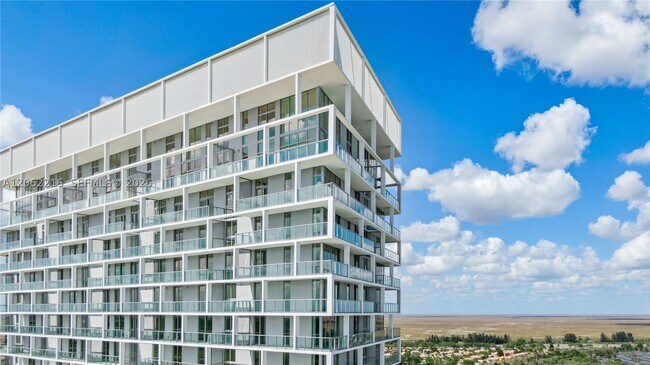 2000 Metropica Wy Unit 2010