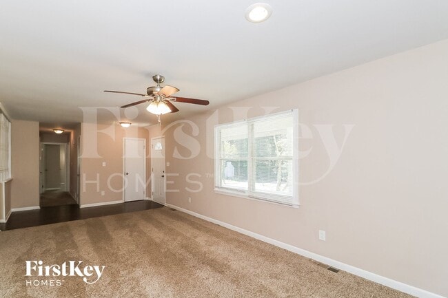 Photo - 2932 Tiffany Dr SW